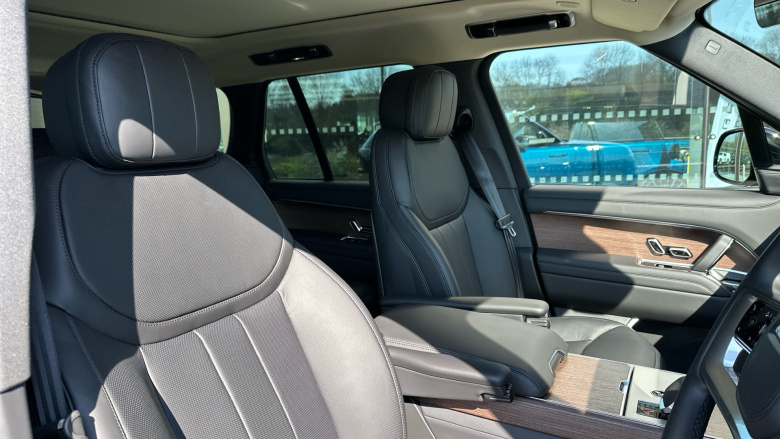 Land Rover Range Rover 3.0 D350 HSE 4dr Auto Diesel Estate